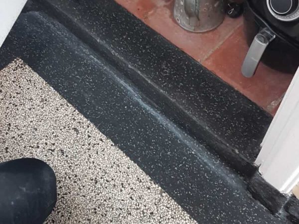 Granito plint geschuurd en gepolijst