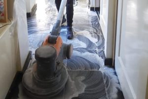 Granito vloeren polijsten