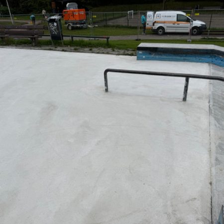 gepolijst beton skateboard baan